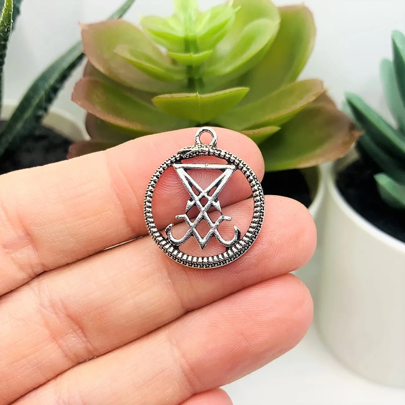 1, 4, 20 or 50 Pieces: Antique Silver Lucifer Sigil Pendants in Ouroboros, Satan Charm