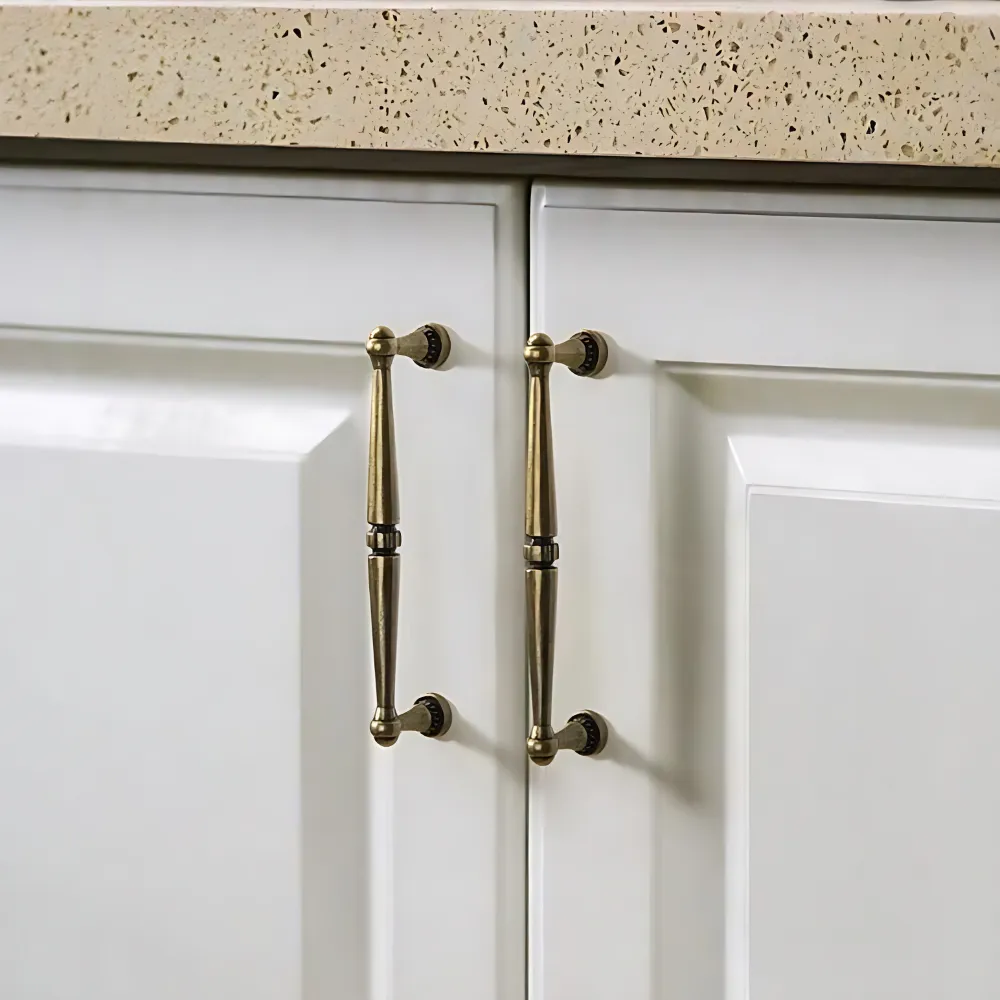 ALLES / Antique Brass & Silver Handles
