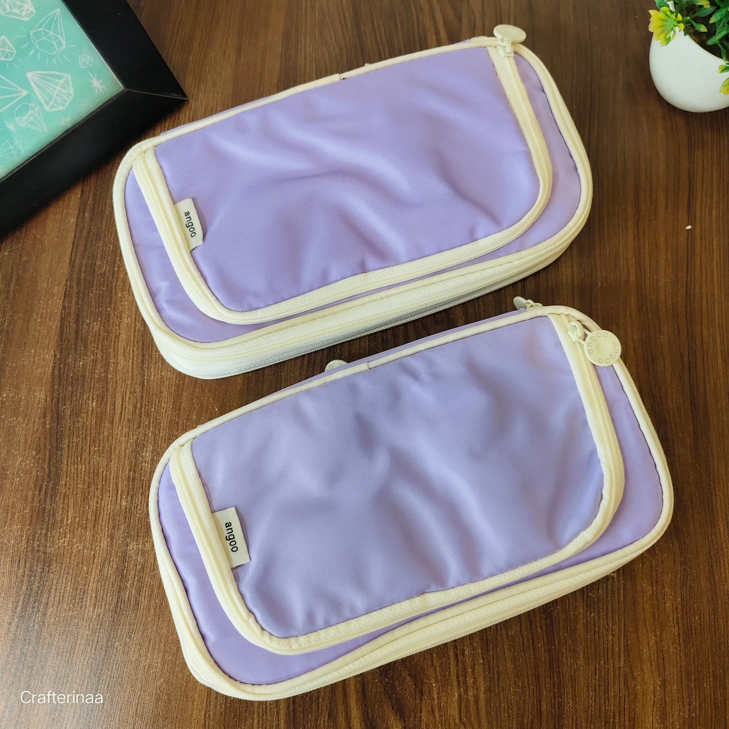 Angoo Spacious Expandable Multipurpose Pouch
