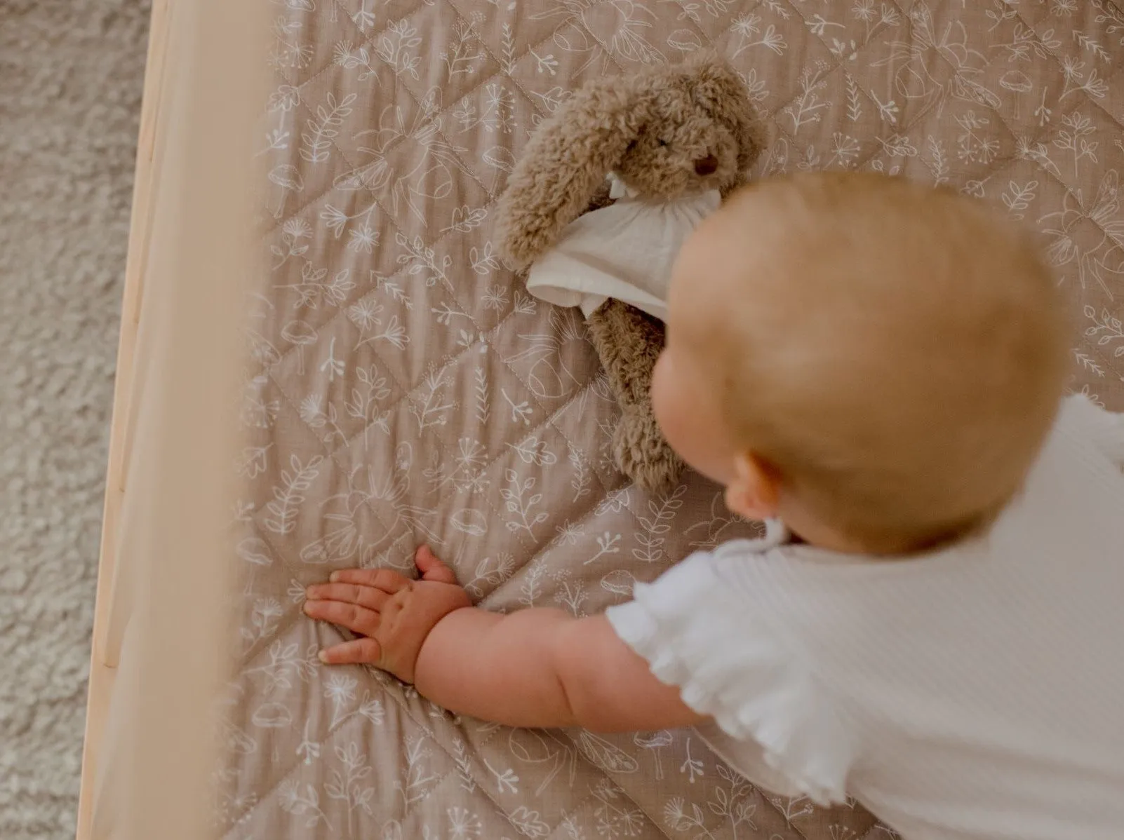 Bambella Designs 2-in-1 Waterproof Cot Sheet & Mattress Protector | Bee Kind