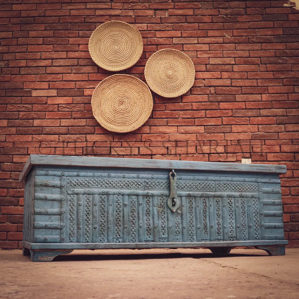 Blue wash vintage box