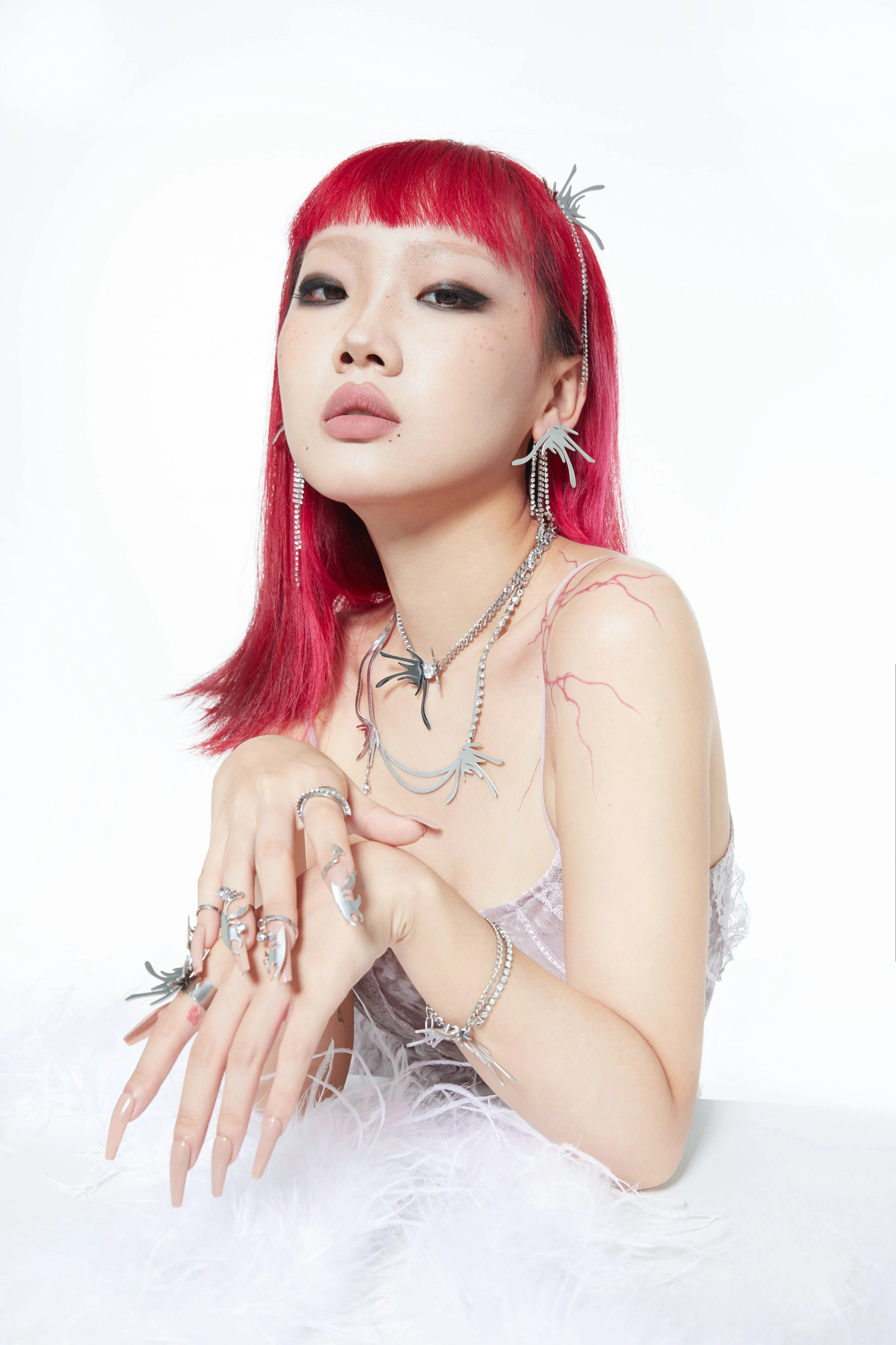 Fervooor Fire butterfly fingertip ring