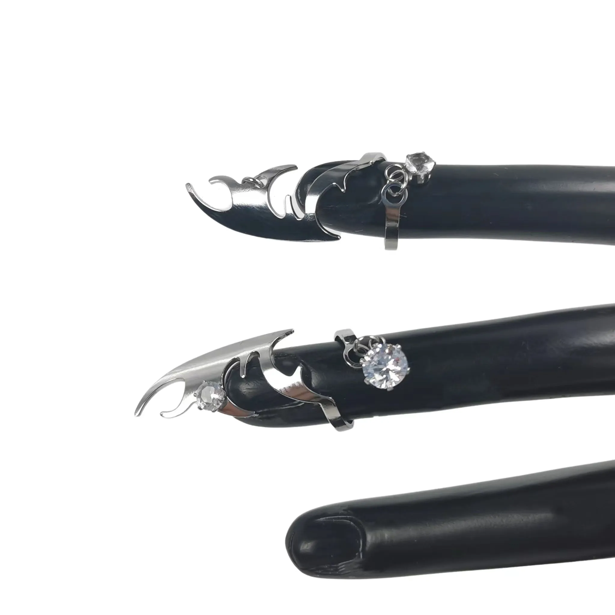 Fervooor Fire butterfly fingertip ring