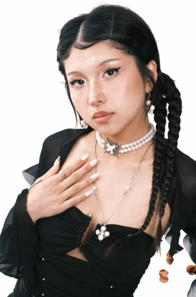 Fervooor Rebellious Girl earrings