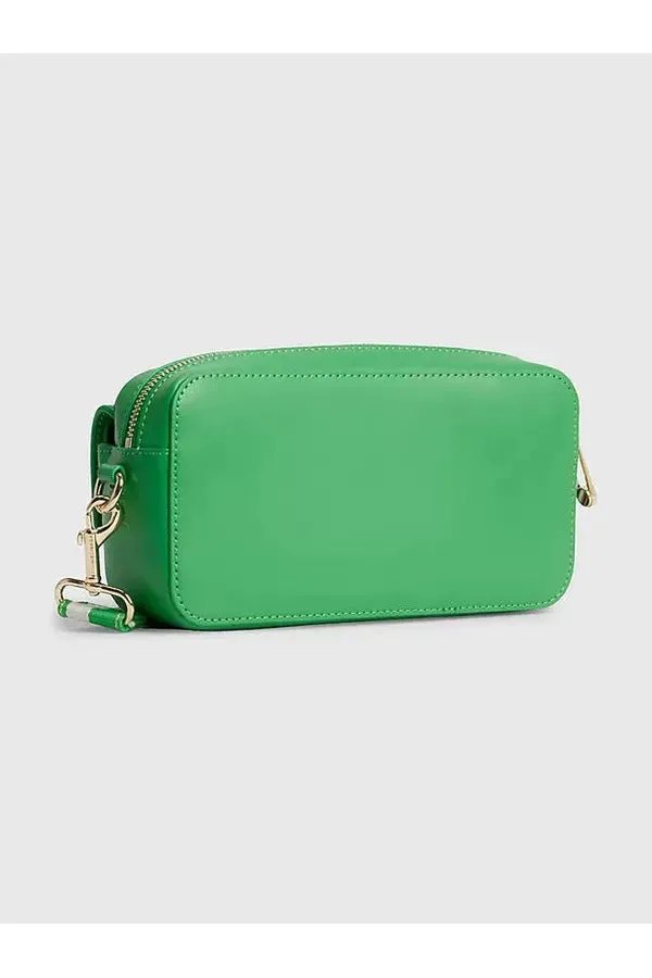 ICONIC TOMMY CAMERA BAG