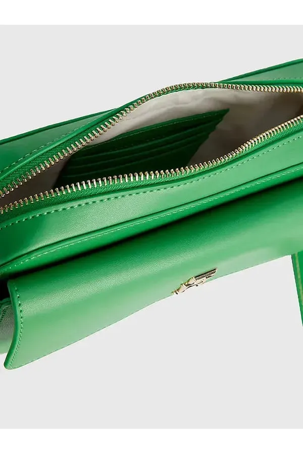 ICONIC TOMMY CAMERA BAG