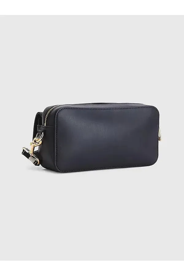 ICONIC TOMMY CAMERA BAG