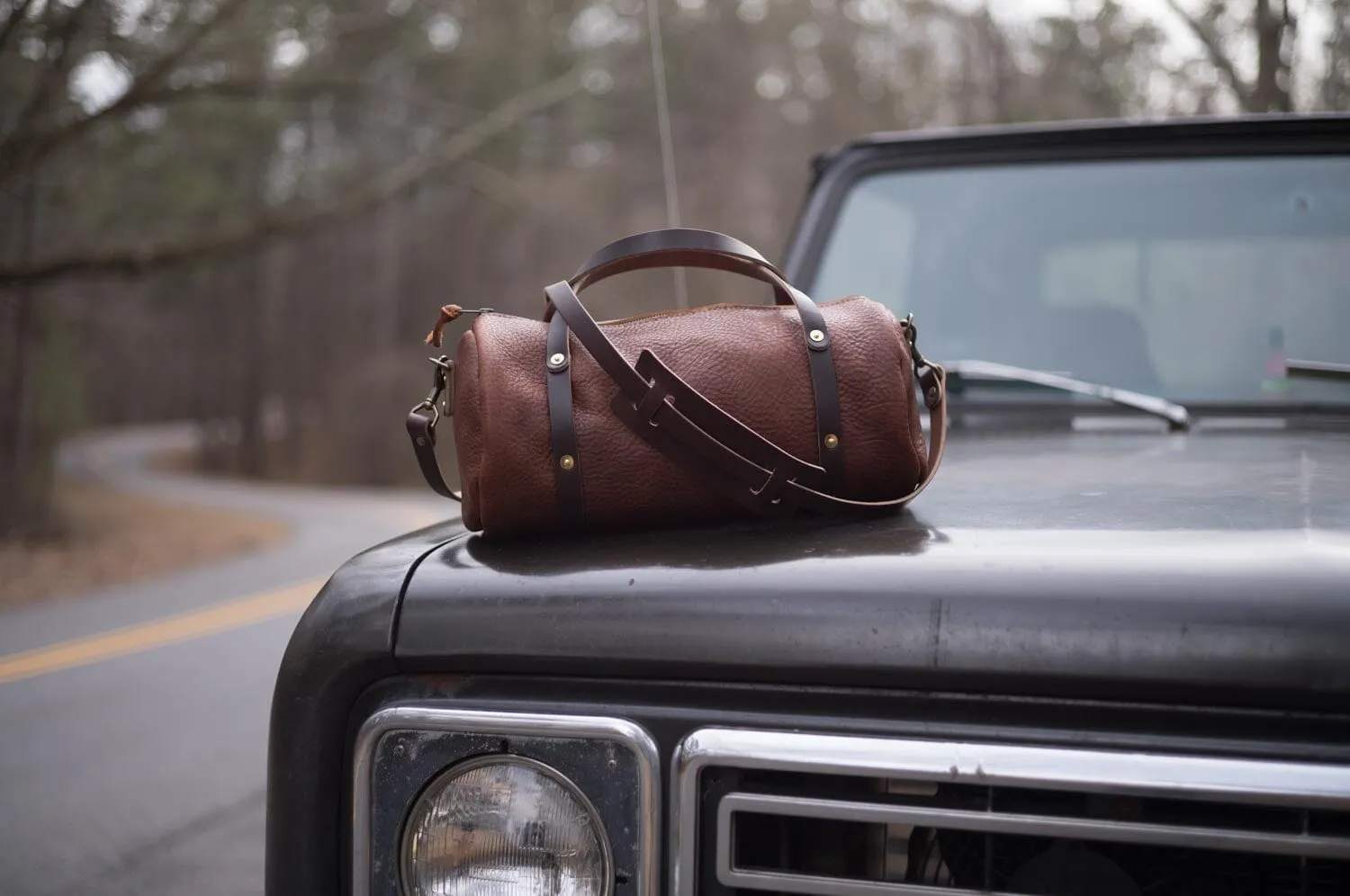 JANE LEATHER CROSSBODY - LARGE - RAVEN