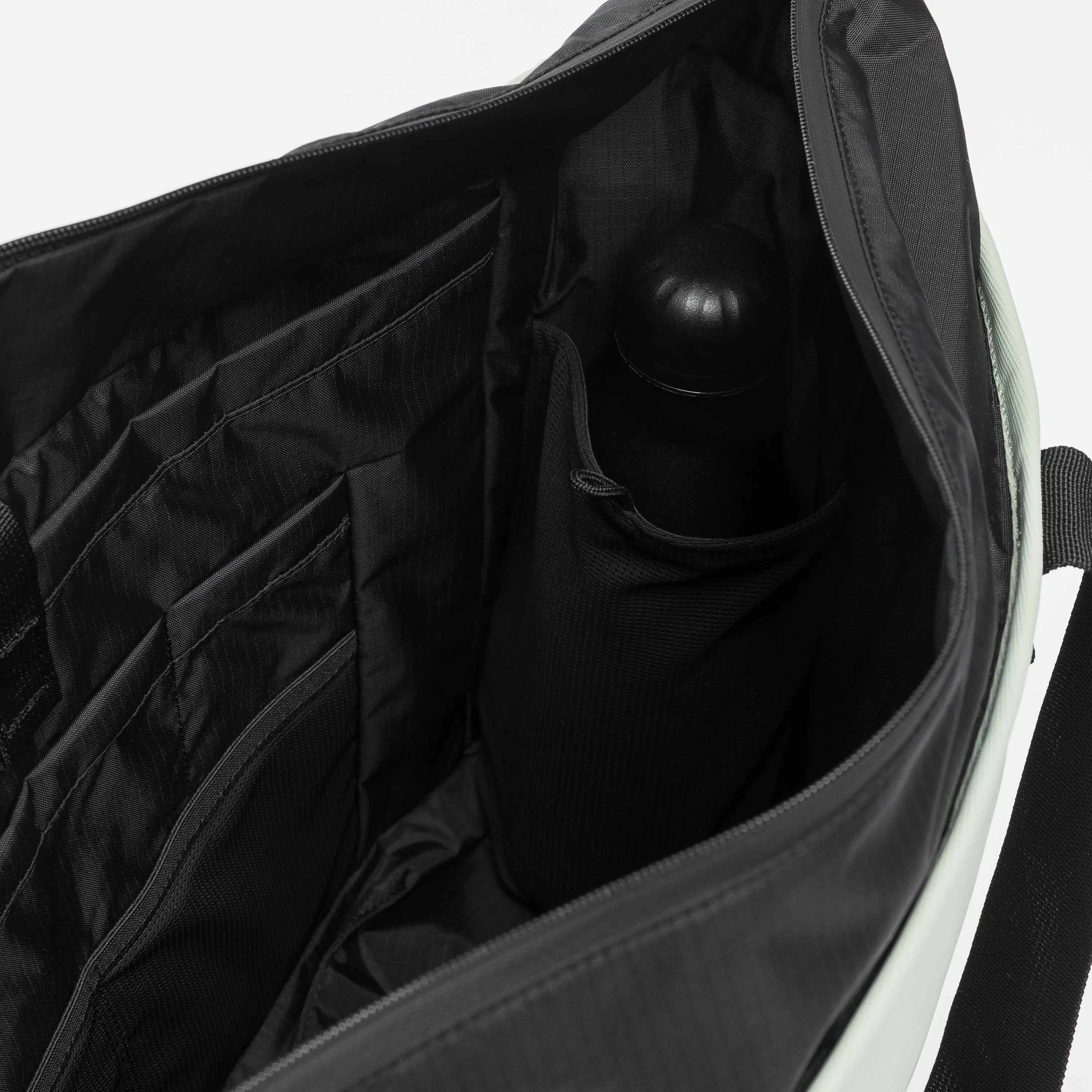 Laptop Tote 20L