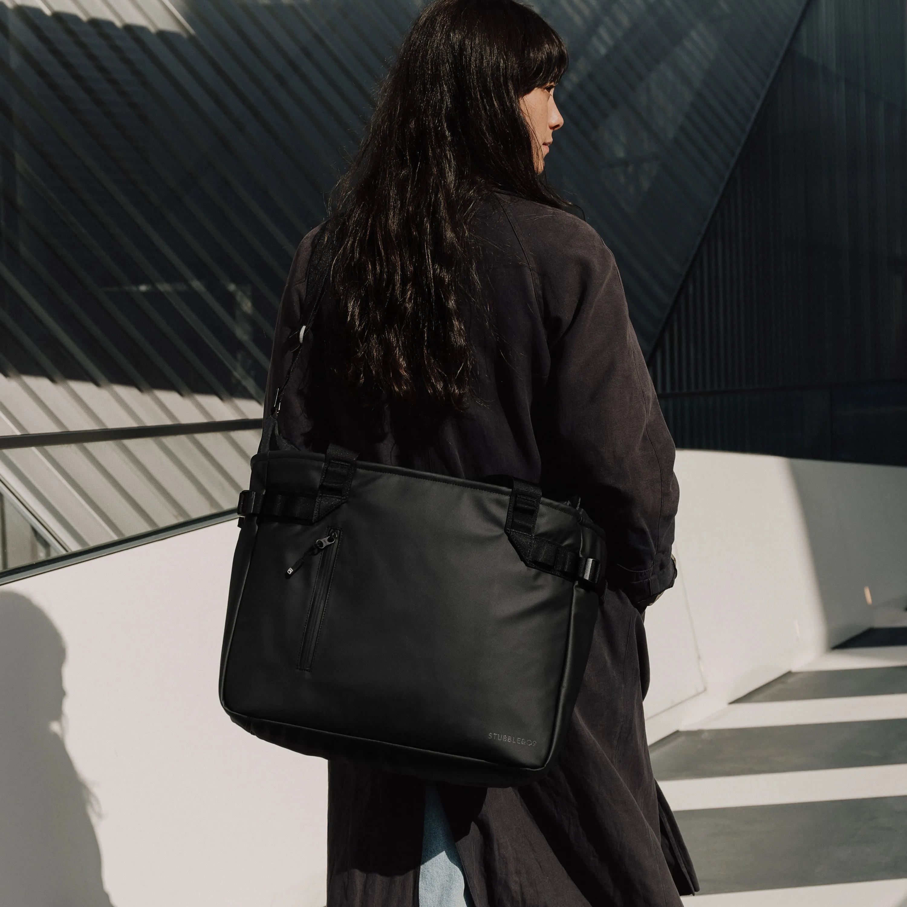 Laptop Tote 20L