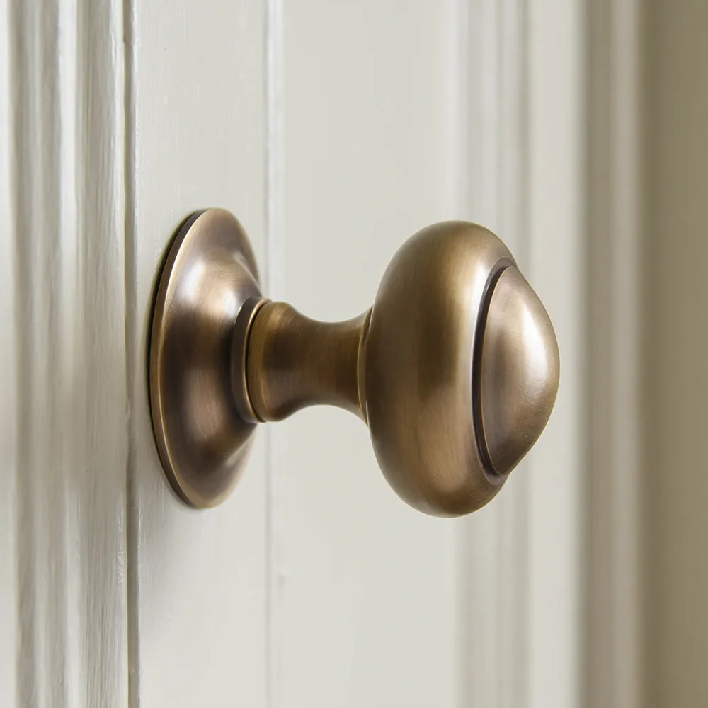 Light Antique Brass Round 3 Inch Door Pull