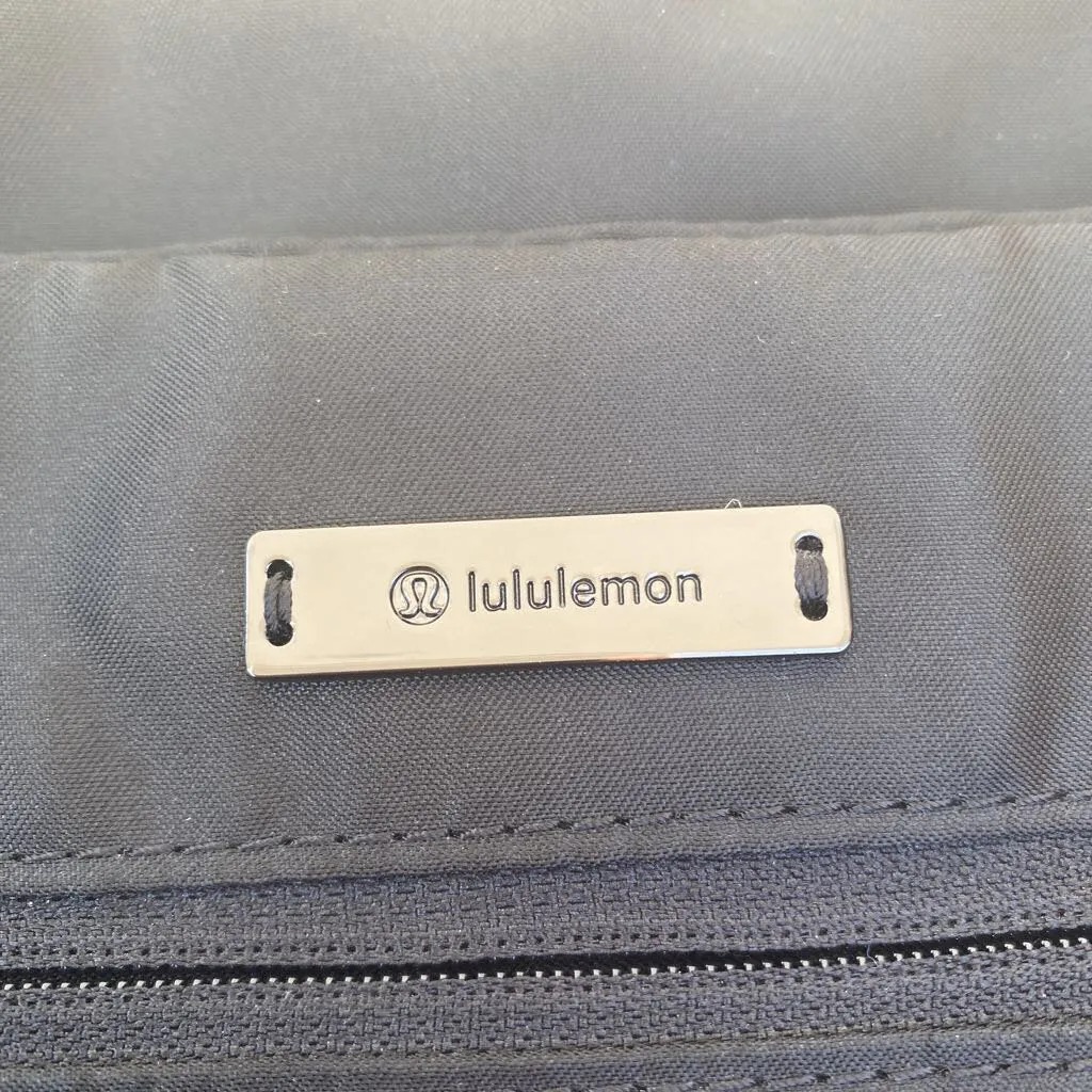 Lululemon travel bag
