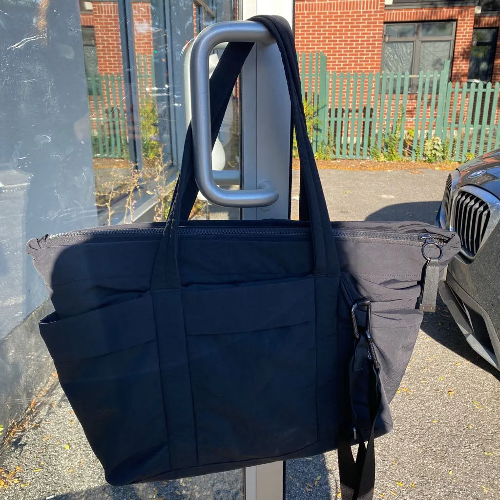 Lululemon travel bag