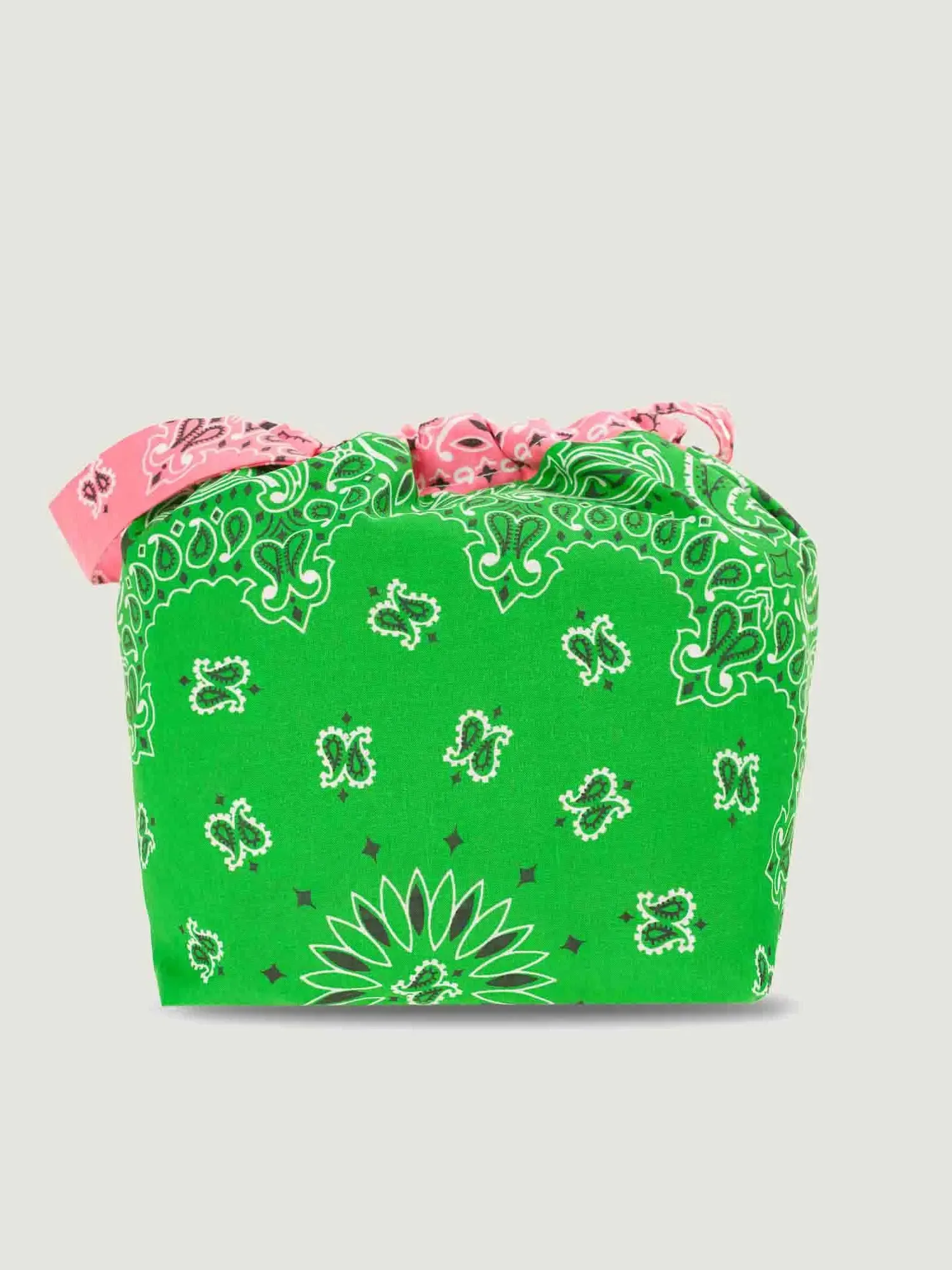 Maxi Bucket Bag - Petite broderie personnalisée
