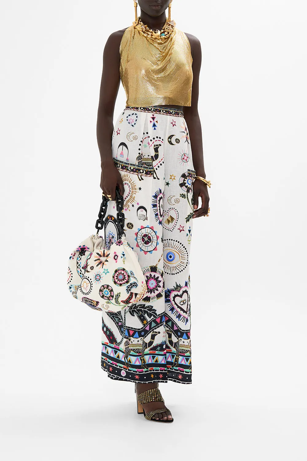 OVERSIZED CLUTCH WITH CHAIN NUBIAN WONDERLAND