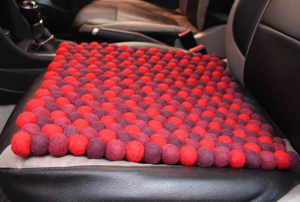 Red Shade Felt Balls Square Mat