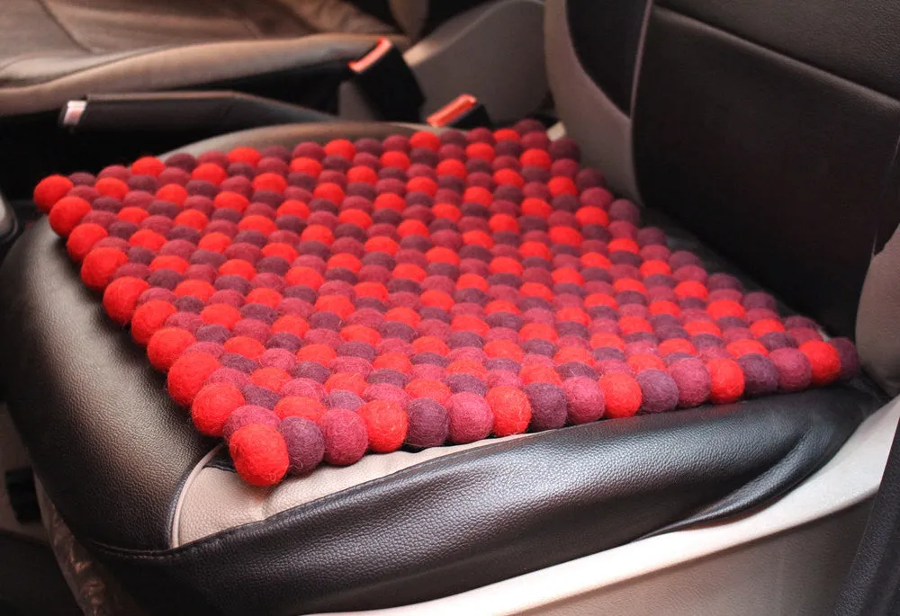 Red Shade Felt Balls Square Mat