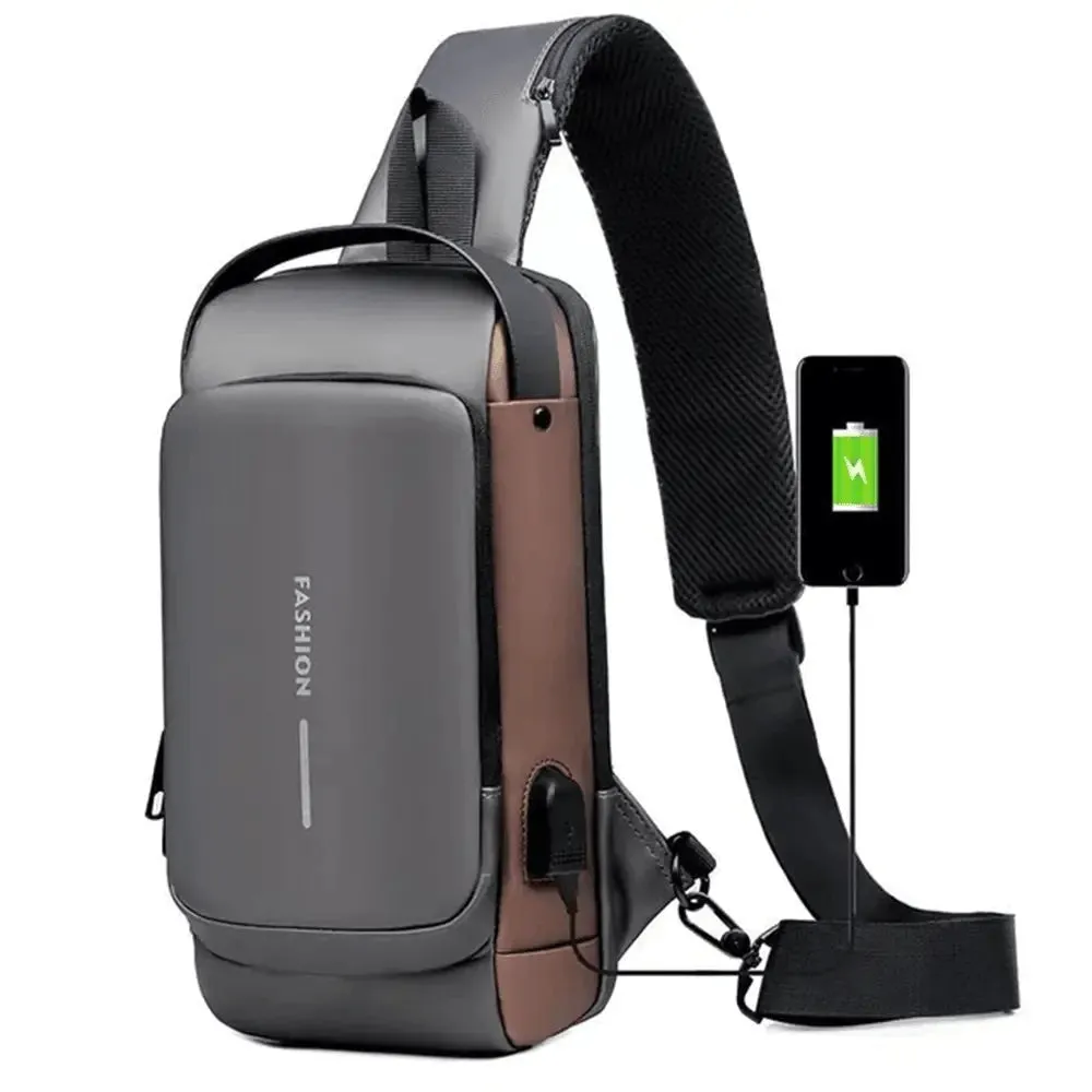 Shoulder bag with USB charging port
