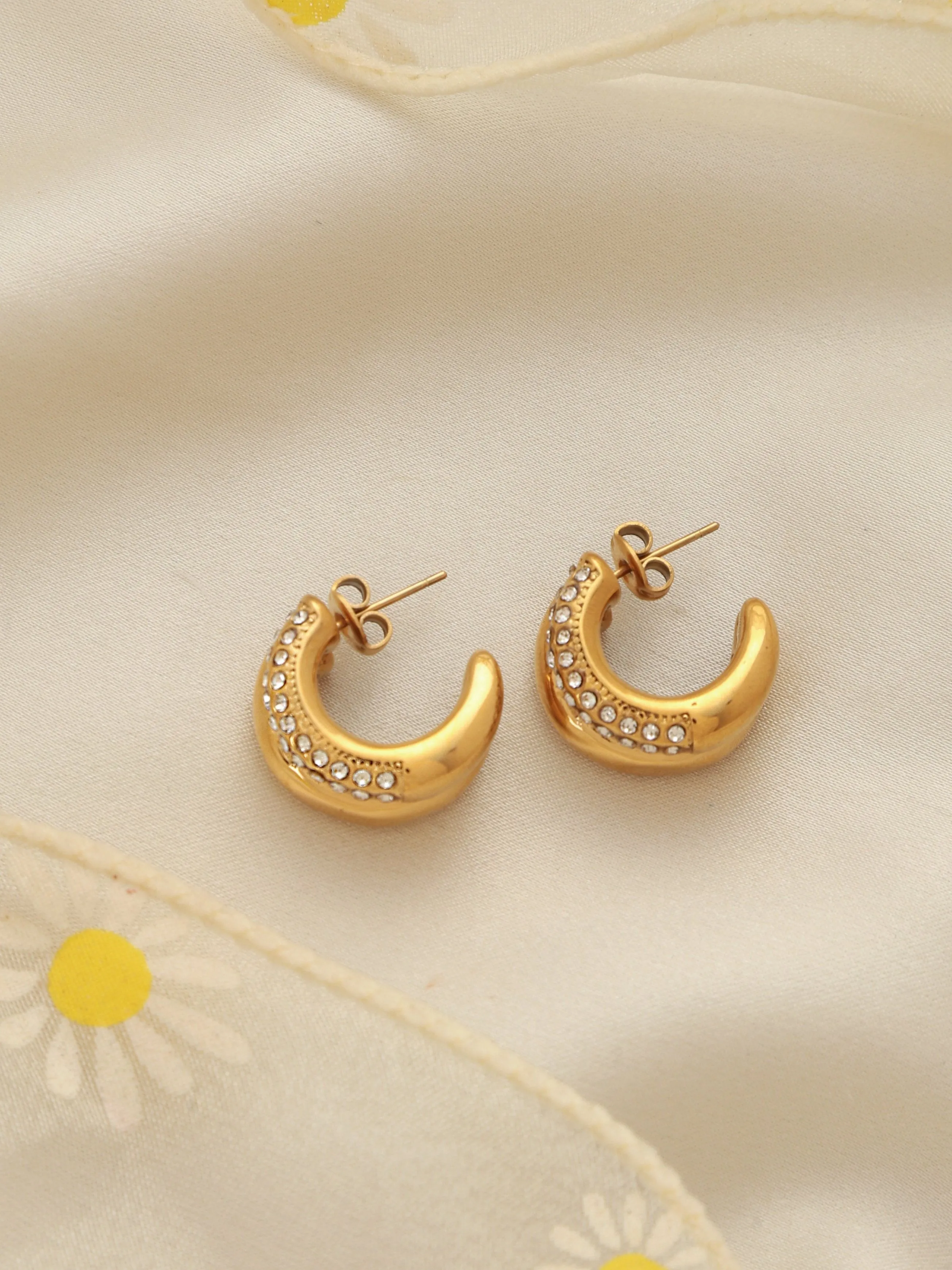 The Twin Hoops
