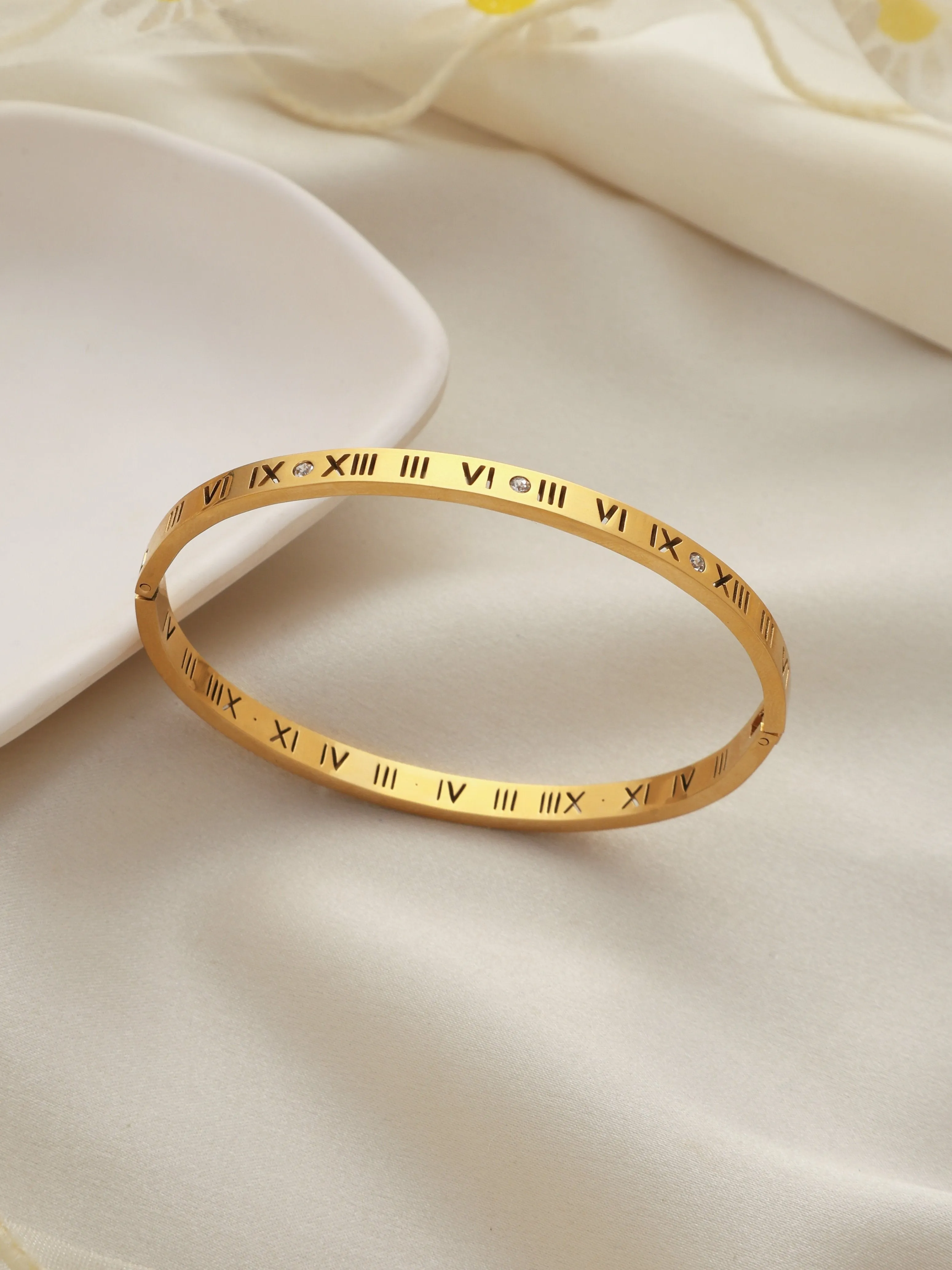 Timeless Bangle
