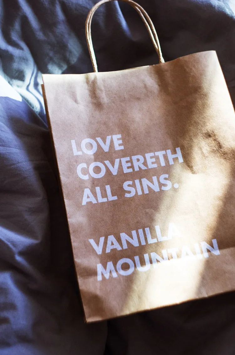 VM | Bag | Shopping Bag | Paper Big 22 x 32 x 11cm - Craft / White